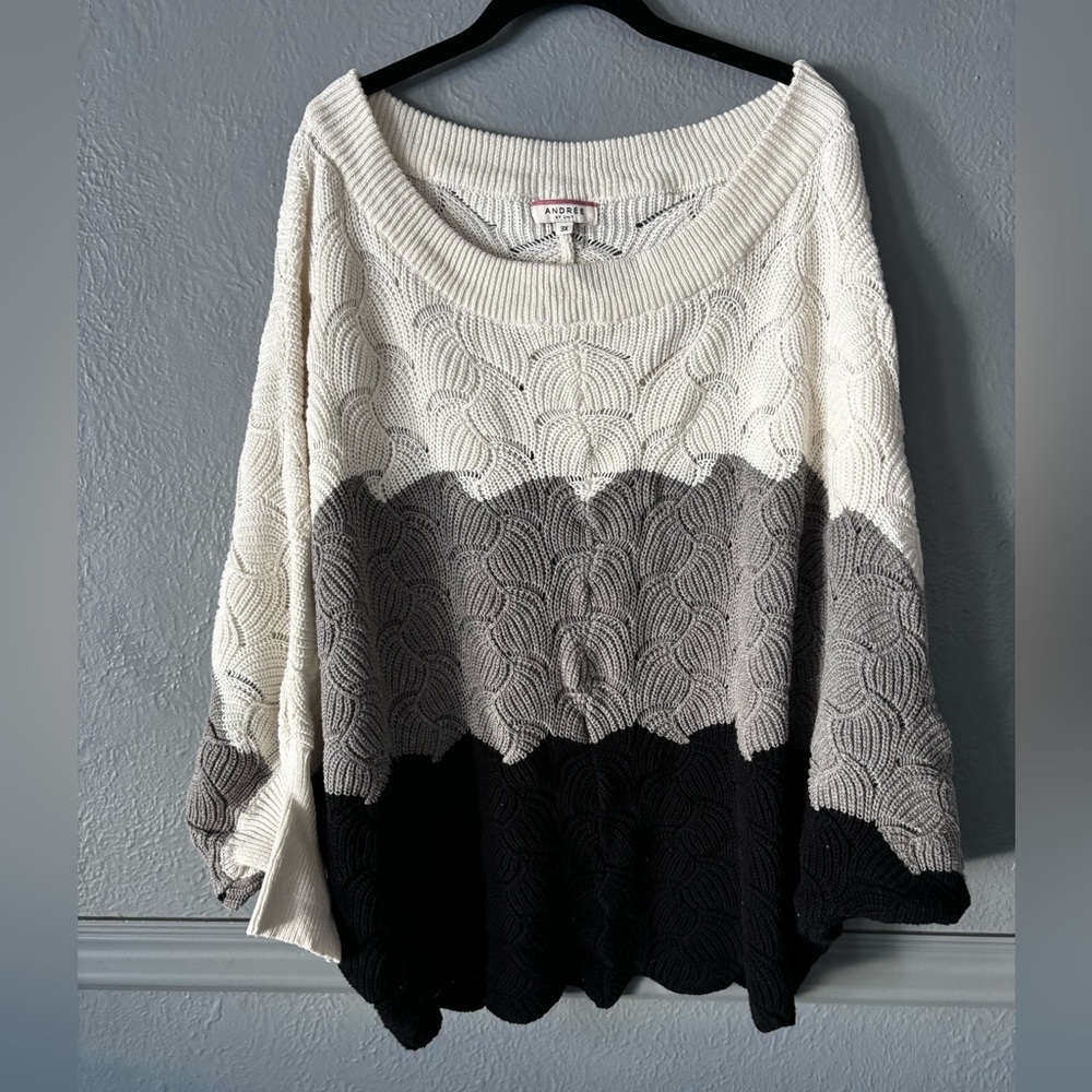 Three-Tone Textured Knit Sweater - White Gray Black